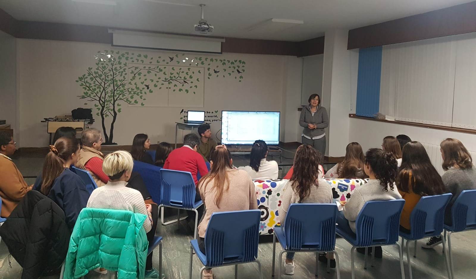 Tertulia en la Residencia Universitaria Monferrant